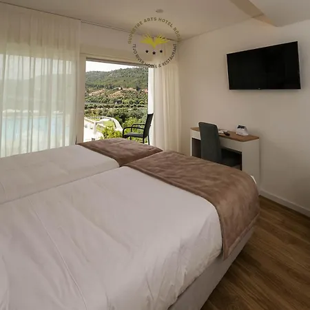 Hotel Rupestre Arts Rodao 3*